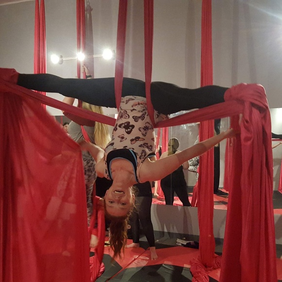 Meet your Posher, Amanda - Picture 6 of 7